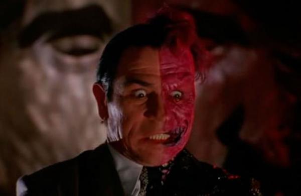 Revelan una foto inédita de Dos Caras en el rodaje de 'Batman Forever' a 25 años del estreno - C9N