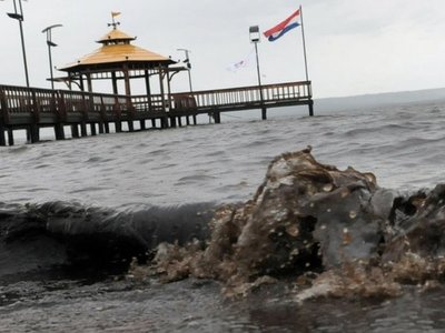 Denuncian inacción del Mades y MOPC en la recuperación del lago Ypacaraí » Ñanduti