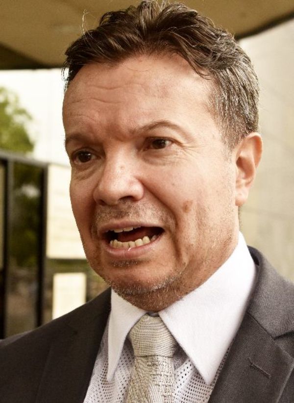Seprelad omoañete “cosa llamativa” péva clan Ferreira cuenta-pe oho - ABC Remiandu - ABC Color
