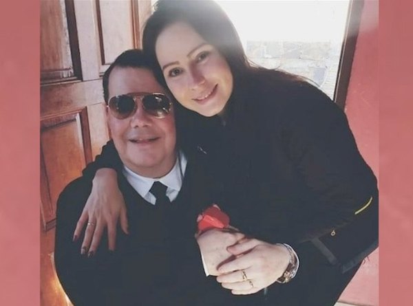 Se encadenó frente a la casa de su exnovio | Crónica