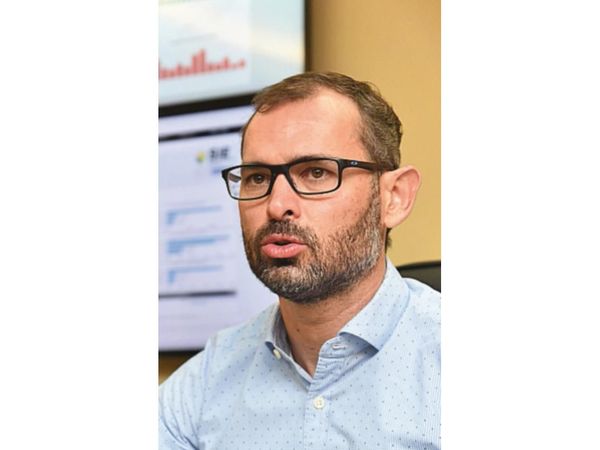 Seitz desmiente acusaciones hechas por Ignacio Pidal