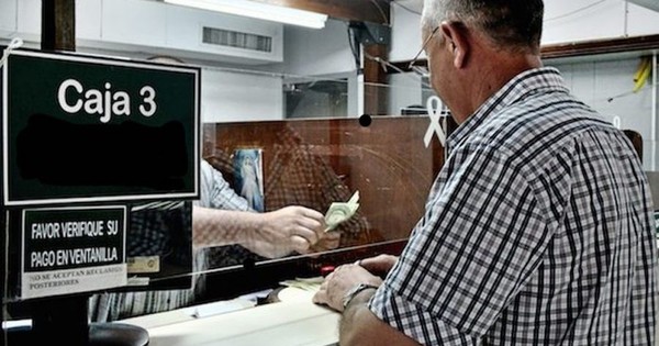 Buscarán reinsertar a bancarios cesados