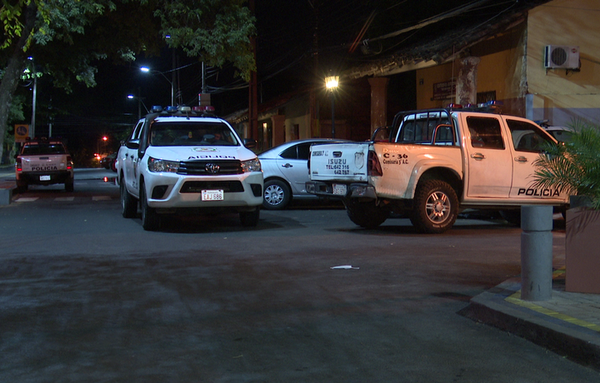 Delincuentes asaltaron en grupo a una joven en Luque