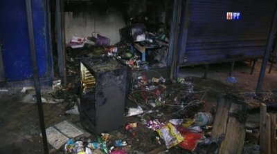 Principio de incendio en el Mercado 4 | Noticias Paraguay