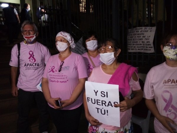 Salud se compromete a comprar medicamentos oncológicos para pacientes urgentes
