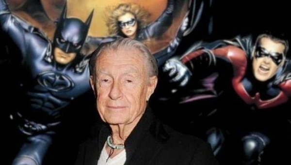 HOY / Muere Joel Schumacher, el director de "Batman Forever" y "Batman & Robin"