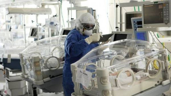 Coronavirus en México: nacen trillizos con covid-19 en un caso