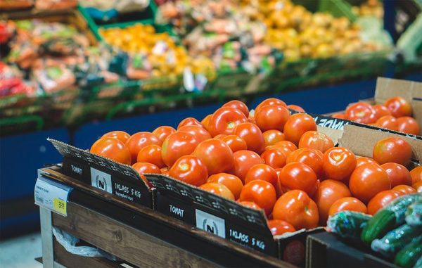 SUBEN LOS PRECIOS DE TOMATE, CEBOLLA Y PAPA