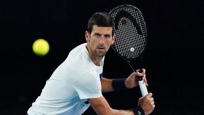 Novak Djokovic dio positivo a la prueba de Covid-19 - El Trueno