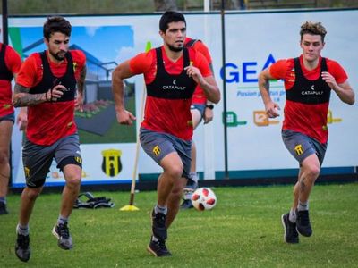 Primer entrenamiento de Merlini, Lópes, Bobadilla y Maná - Guaraní - ABC Color