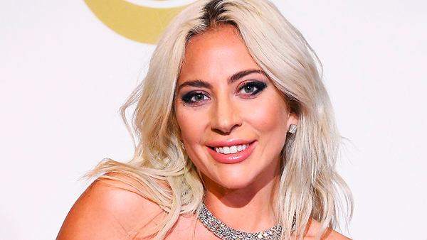 Lady Gaga publicó una selfie sin maquillaje ni filtros: "Quiero decirles que los amo"