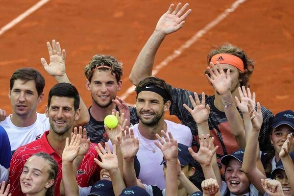HOY / El regreso a la normalidad de Djokovic estalla en una ola de contagios