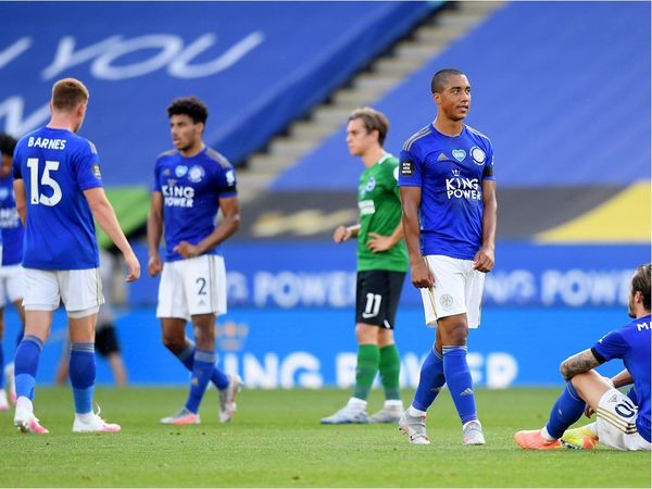 El Leicester se aleja del segundo puesto