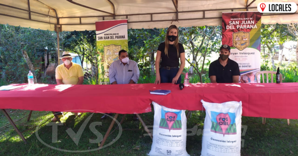 Entregan cal agrícola a productores de San Juan Del Paraná