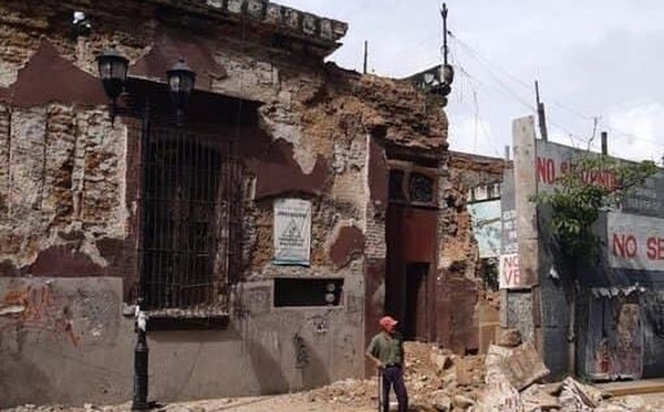 Fuerte sismo en el centro y sur de México deja un muerto