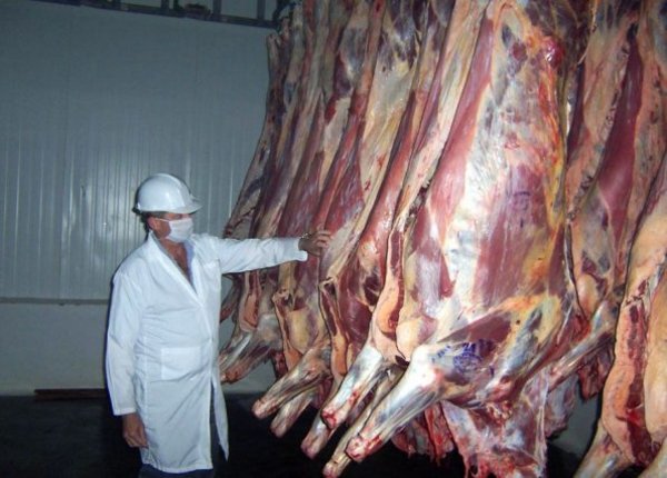 Calidad de carne paraguaya se ve a peligrada por precios bajos impuestas por frigoríficos