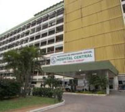Covid-19 en IPS: 11 funcionarios de salud en cuarentena preventiva - Paraguay.com