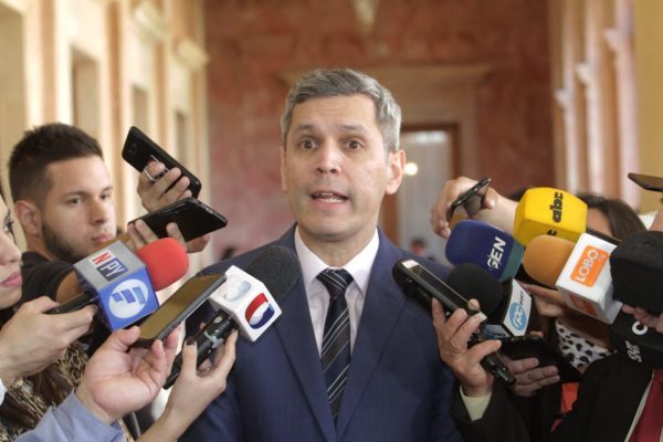 Gobierno plantea cubrir 4 meses más con Pytyvõ 2.0 - El Trueno