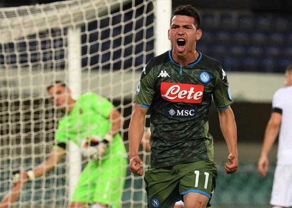 Napoli sigue de festejos y vence al Hellas Verona de visitante