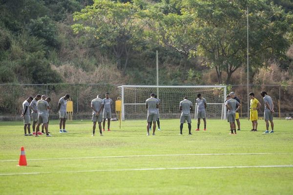 Fútbol ecuatoriano se reiniciará el 17 de julio - Fútbol - ABC Color