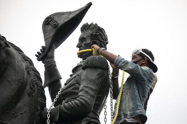Tras los esclavistas, otras figuras históricas de EE.UU. tiemblan en sus pedestales - Mundo - ABC Color