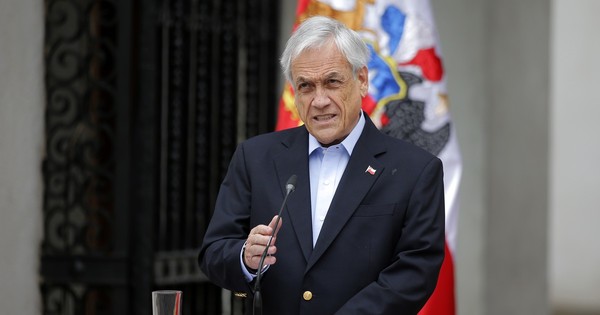 Polémica de presidente chileno por acudir a funeral de familiar, víctima de COVID-19