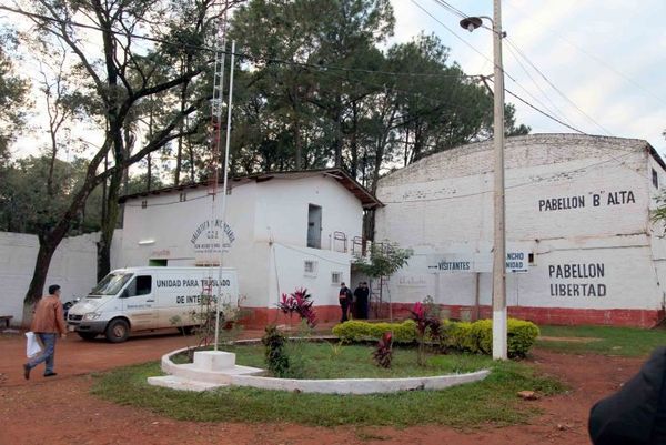 Reos exigen pruebas de coronavirus e intentan amotinarse en cárcel de Ciudad del Este - ADN Paraguayo