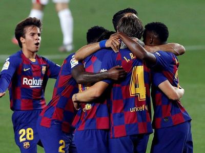 Un gol de Rakitic da aire al Barcelona