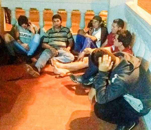 Detienen a PASEROS VÁNDALOS por impedir el paso de CARGAS