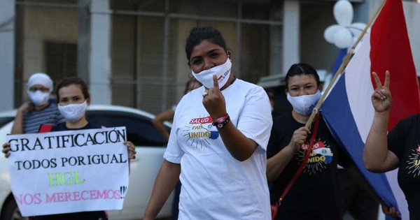 Buscan equiparar salarios de funcionarios de consejos de salud