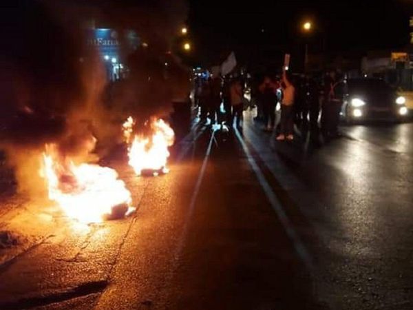 Incidentes entre manifestantes y supuestos adherentes de Lanzoni en Ñemby