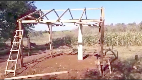 Karai osê de cárcel y le hacen una casa | Crónica