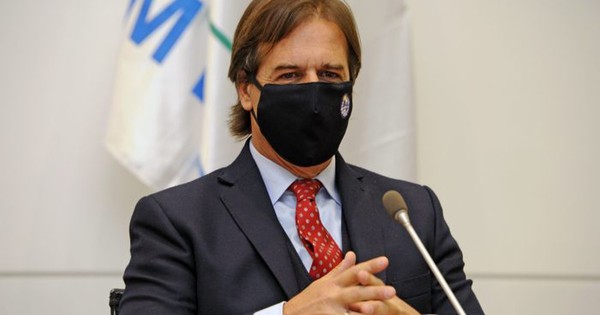 Uruguay aplaza de nuevo las clases a causa de brote