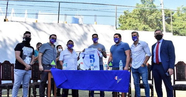 Alegría por presentar al “Topo”