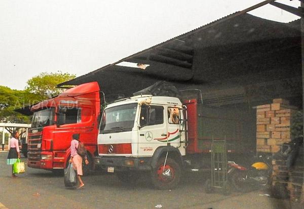 SENAVE “certifica” ingreso de 80 camiones con frutas y verduras de CONTRABANDO por semana