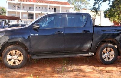 Involucran a altos jefes policiales con una red  de tráfico de vehículos - Judiciales y Policiales - ABC Color