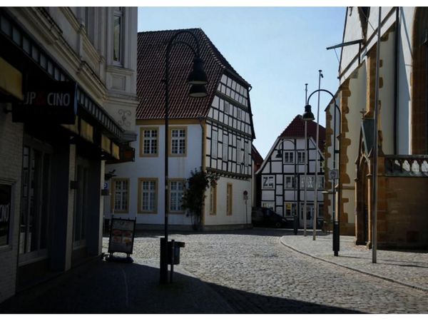 Alemania reconfina dos regiones tras detectar rebrote