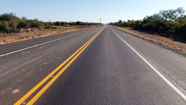 Bioceánica tiene 43 km de asfalto en Loma Plata - Economía - ABC Color