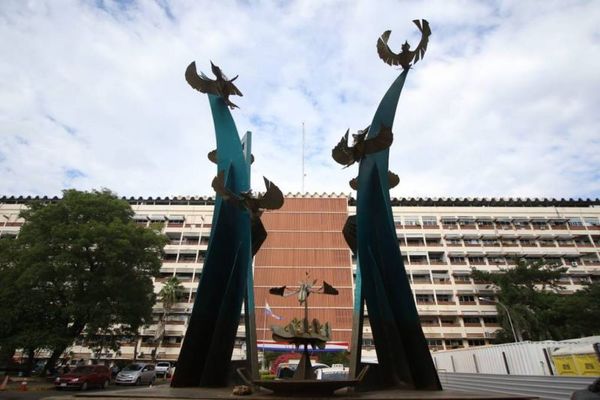Operan a paciente con COVID-19 en IPS y 11 profesionales van a cuarentena