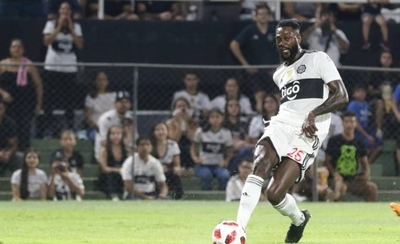 HOY / Se acaba el tiempo y Olimpia contempla rescindir con Adebayor