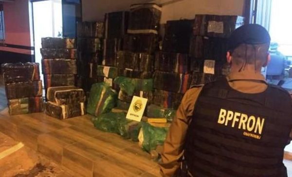 Hallan 1.775 kilos de marihuana en camión paraguayo - ABC en el Este - ABC Color