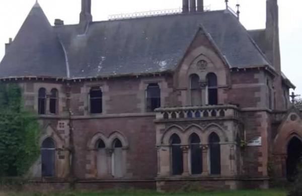 En Escocia están subastando esta mansión en una libra esterlina - SNT