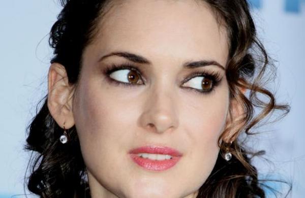 Keanu Reeves tenía que insultar a Winona Ryder en el rodaje de 'Drácula' pero se negó a hacerlo - C9N