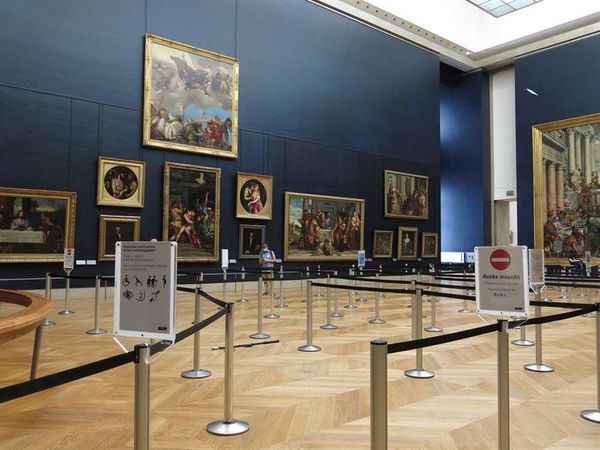 El Louvre adapta su reapertura para conquistar al público local - Viajes - ABC Color