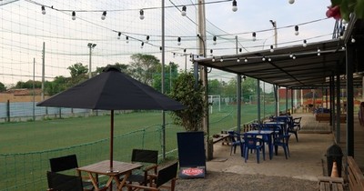 Propietarios de canchas  sintéticas están desesperados