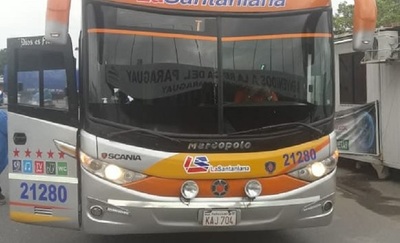Cerca de 60 compatriotas ingresaron hoy al país provenientes de Argentina