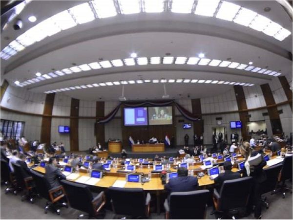 Proyecto que establece 40% de preferencia a producción nacional fue sancionado