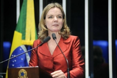 HOY / Gleisi Helena Hoffmann, abogada y política brasileña, sobre la crisis sanitaria de Brasil