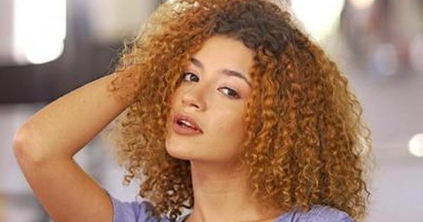 La sociedad de los rulos: defender el cabello rizado en comunidad