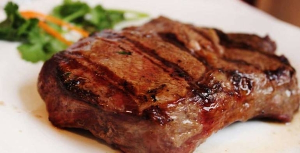 HOY / Carne más cara: monopolio de frigoríficos regula mercado a su antojo, acusan ganaderos